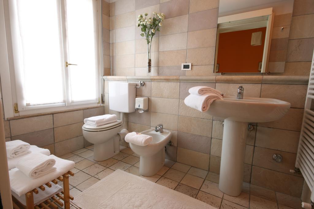 Corte Posta B&B - Parcheggio E Bagno In Camera Мантуя Екстер'єр фото