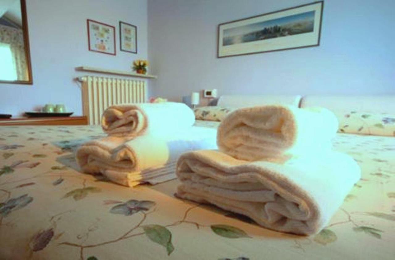 Corte Posta B&B - Parcheggio E Bagno In Camera Мантуя Екстер'єр фото